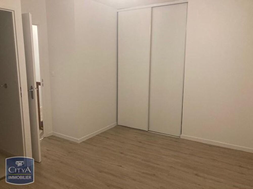 À LOUER : Maison T5 à Buxerolles Découvrez cette spacieu....