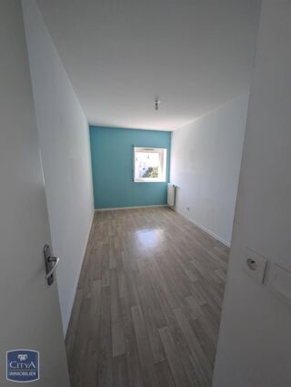  Appartement à louer 4 pièces 89 m²