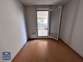  Appartement à louer 3 pièces 76 m²