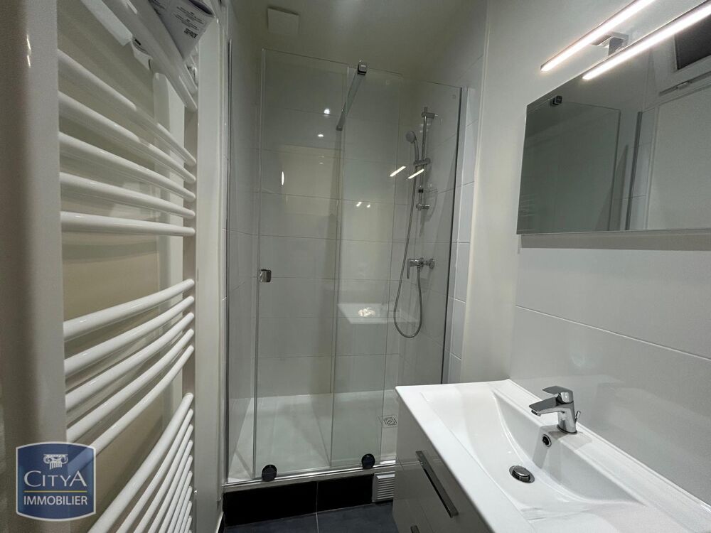 location Appartement - 2 pièce(s) - 42 m² Paris 18