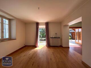 Appartement à louer 4 pièces 137 m²
