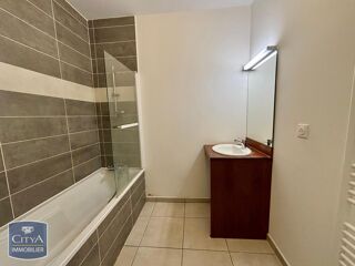  Appartement à louer 3 pièces 61 m²