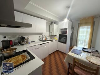  Appartement à louer 3 pièces 92 m²