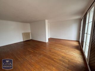  Appartement à louer 3 pièces 86 m²