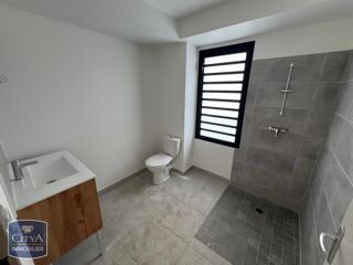  Appartement à louer 3 pièces 65 m²