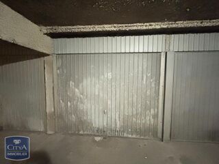  Parking / Garage � louer 