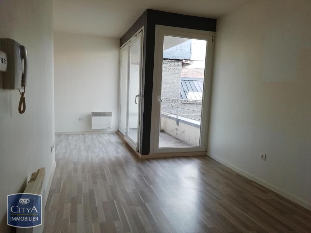 À LOUER : Appartement rénové T2 situé à Lille. L'apparte....
