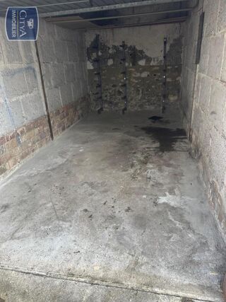  Parking / Garage � louer 