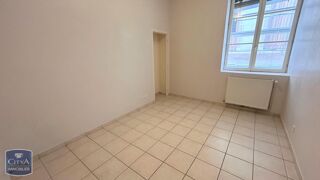  Appartement à louer 4 pièces 115 m²