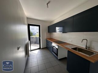  Appartement à louer 4 pièces 96 m²