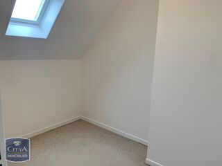  Appartement à louer 4 pièces 96 m²