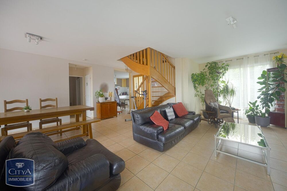 location Maison - 5 pièce(s) - 110 m² Ambérieu-en-Bugey (01500)