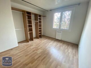  Appartement à louer 4 pièces 61 m²