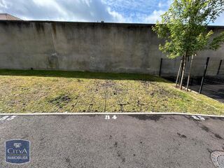  Parking / Garage à louer 