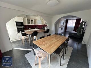  Appartement à louer 3 pièces 71 m²