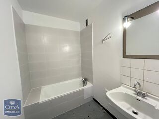  Appartement à louer 2 pièces 47 m²