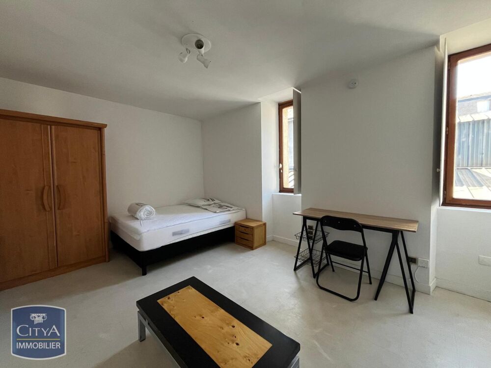 A LOUER à LAVAL, appartement de type T1 situé dans un qu....