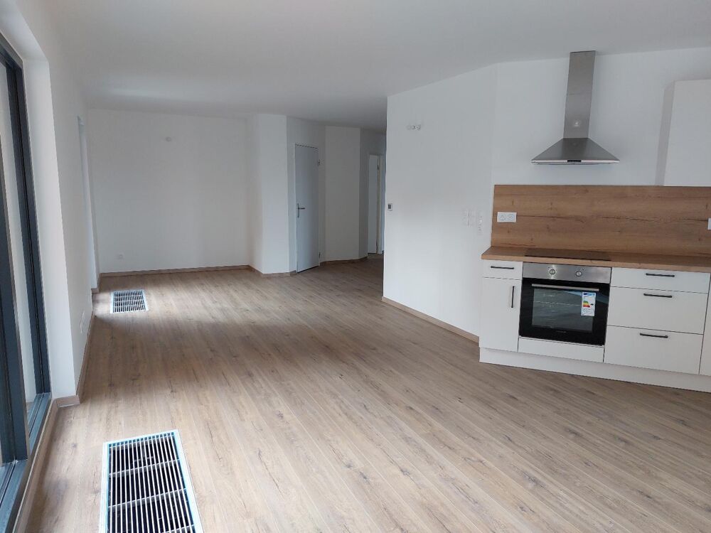 location Appartement - 9 pice(s) - 210 m Saint-tienne (42000)