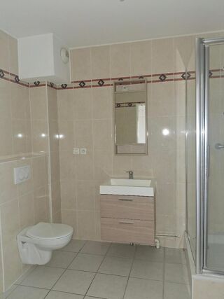 location Appartement - 2 pièce(s) - 61 m² Villars (42390)