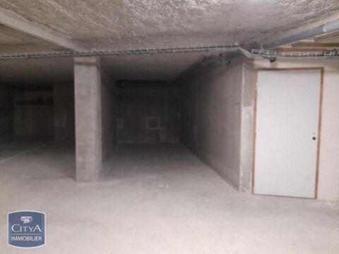  Parking / Garage  louer 