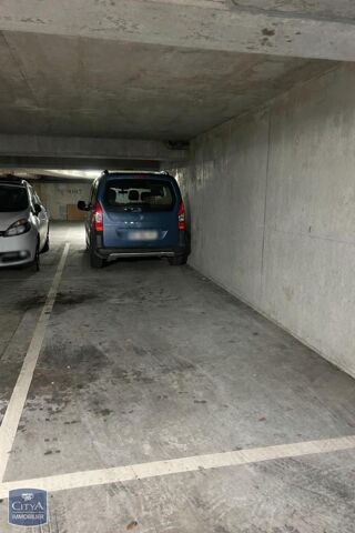  Parking / Garage � louer 
