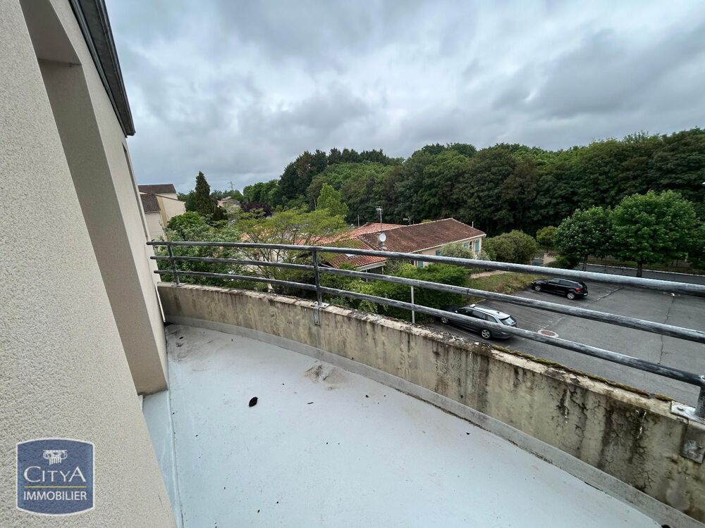 location Appartement - 2 pi�ce(s) - 47 m� Saint-Michel (16470)