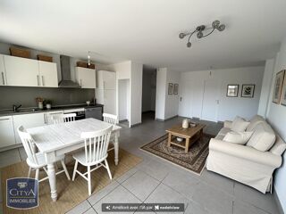  Appartement à louer 4 pièces 83 m²
