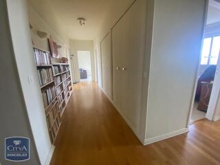 Appartement à louer 3 pièces 105 m²