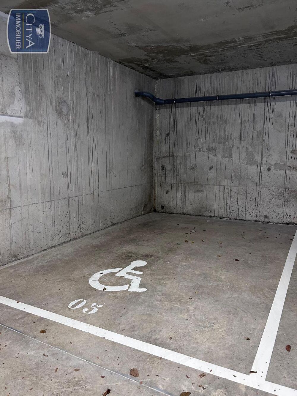 location Parking / Garage Tours (37100)