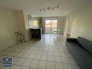  Appartement à louer 3 pièces 56 m²