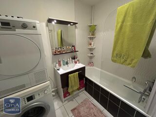  Appartement à louer 4 pièces 90 m²