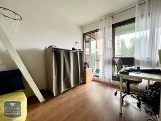  Appartement à louer 4 pièces 75 m²