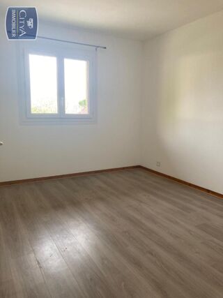  Appartement à louer 3 pièces 68 m²