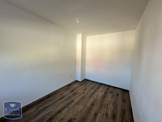  Appartement à louer 4 pièces 65 m²
