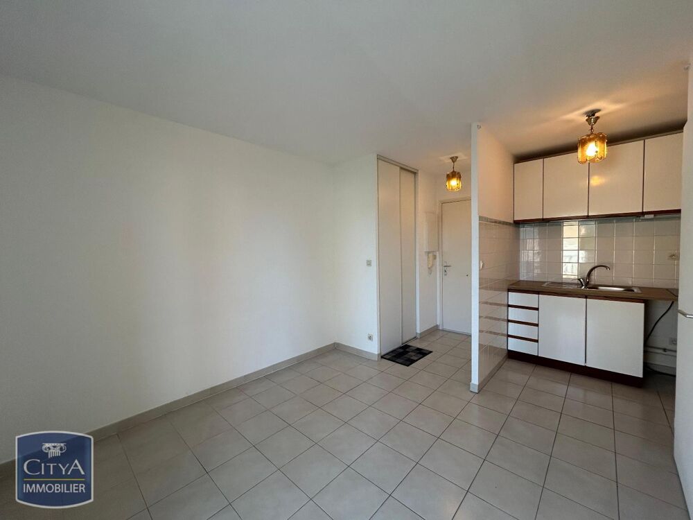 location Appartement - 1 pièce(s) - 25 m² Saint-Raphaël (83700)