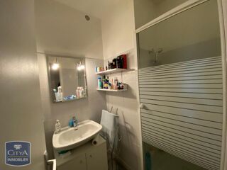  Appartement à louer 4 pièces 81 m²