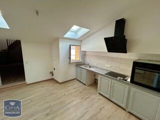  Appartement à louer 4 pièces 104 m²