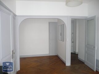  Appartement à louer 2 pièces 50 m²