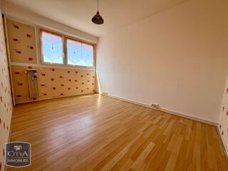  Appartement à louer 5 pièces 88 m²