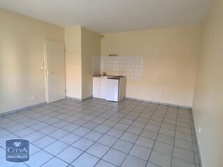  Appartement à louer 2 pièces 37 m²