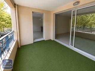  Appartement à louer 3 pièces 84 m²