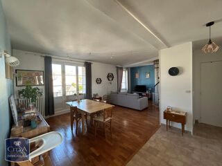  Appartement à louer 5 pièces 95 m²