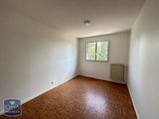  Appartement à louer 3 pièces 65 m²