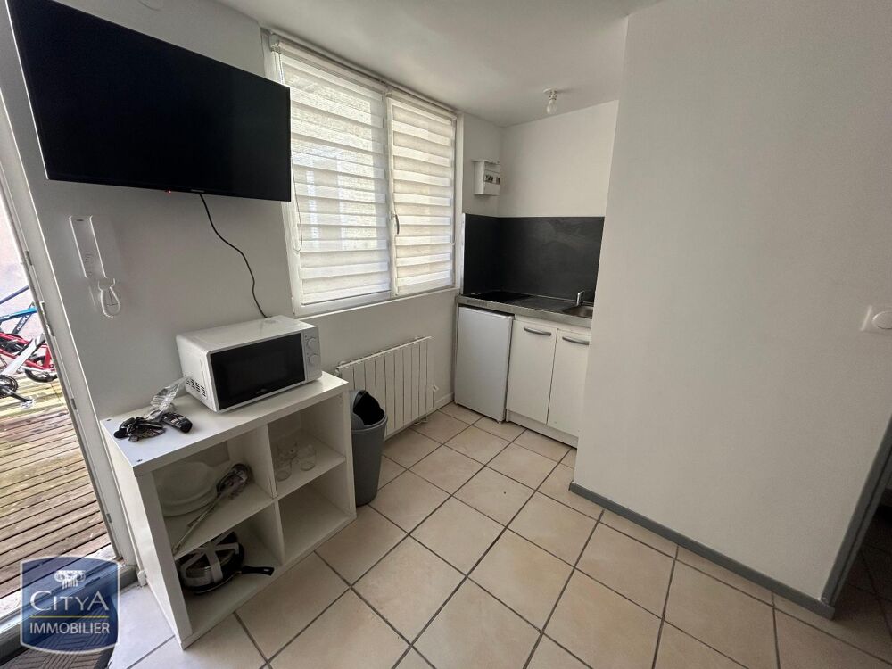 À LOUER : Appartement T1 situé à Douai, dans le départem....