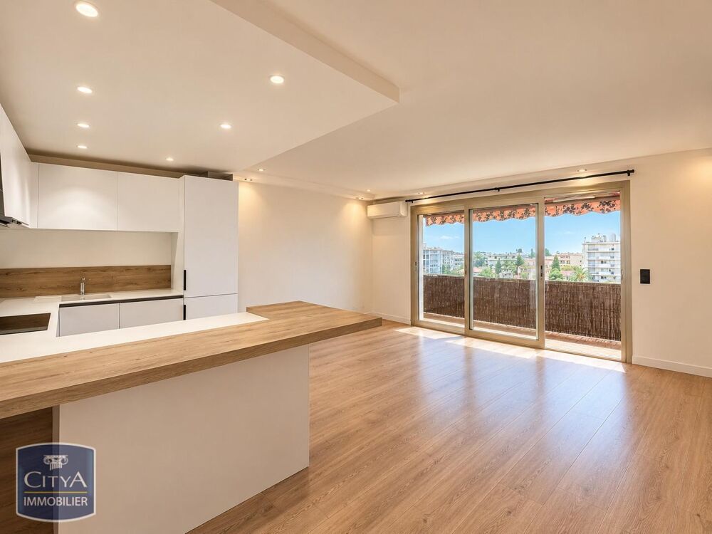 location Appartement - 3 pièce(s) - 61 m² Le Cannet (06110)