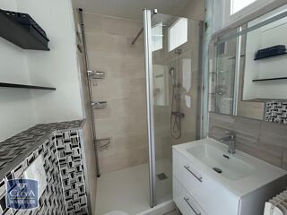  Appartement à louer 2 pièces 44 m²