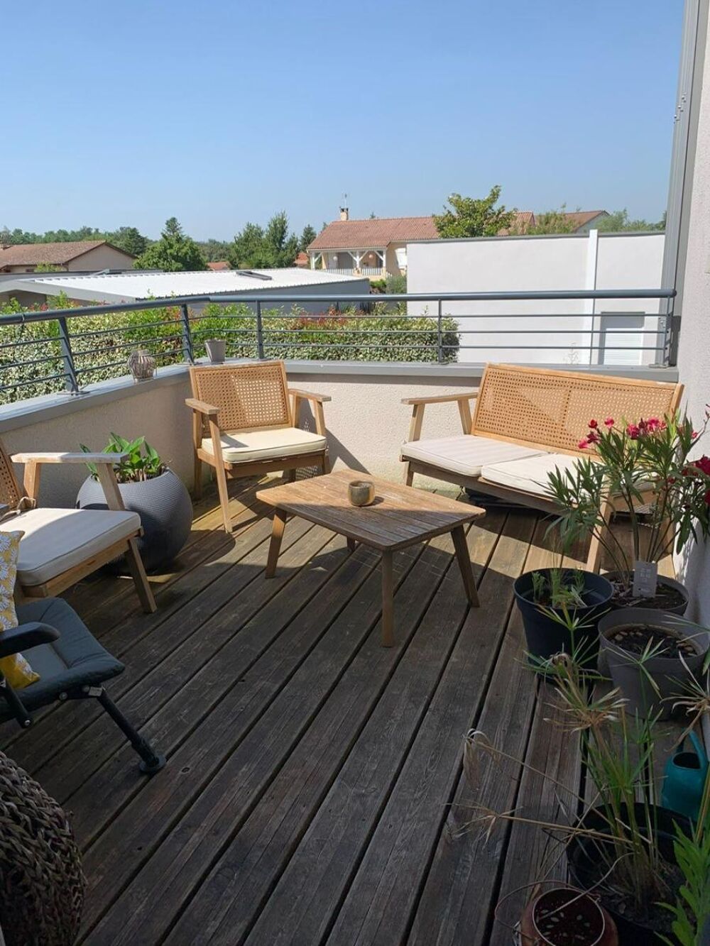 DECINES - T2 DE 47 M² - DECINES - 2-4 CHEMIN DE LA FERME....