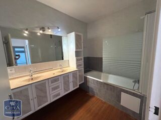  Appartement à louer 3 pièces 68 m²