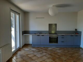  Villa à louer 4 pièces 80 m²