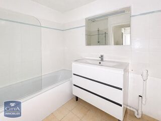 Appartement à louer 3 pièces 64 m²